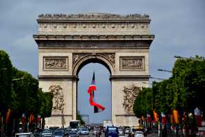 THE ARC DE TRIOMPHE(001)
